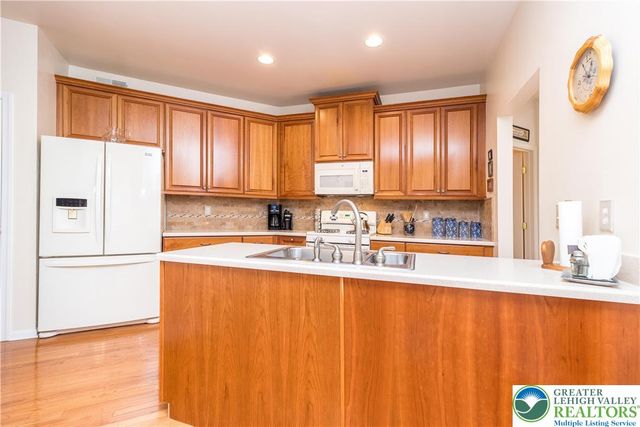 228 Merion Lane, Easton, PA 18042