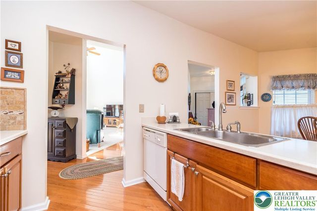 228 Merion Lane, Easton, PA 18042