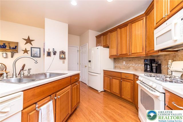 228 Merion Lane, Easton, PA 18042