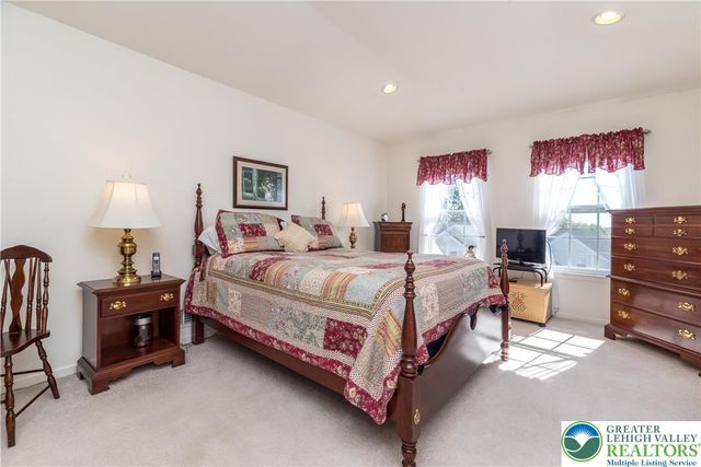 228 Merion Lane, Easton, PA 18042