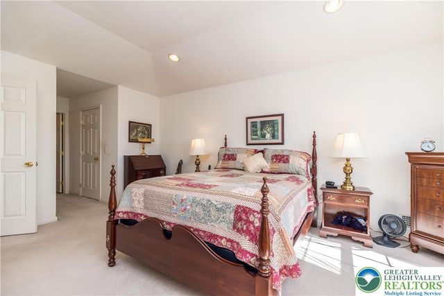 228 Merion Lane, Easton, PA 18042