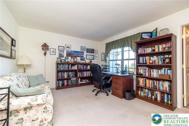 228 Merion Lane, Easton, PA 18042