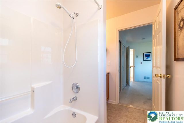 228 Merion Lane, Easton, PA 18042