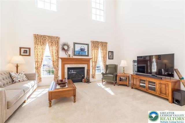 228 Merion Lane, Easton, PA 18042