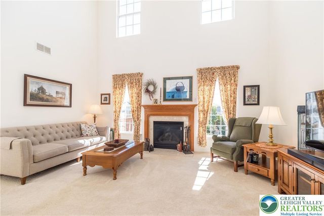 228 Merion Lane, Easton, PA 18042