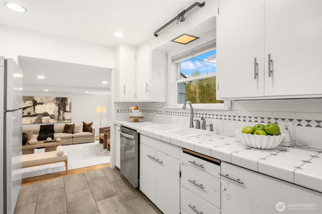 14021 27th Avenue NE, Seattle, WA 98125