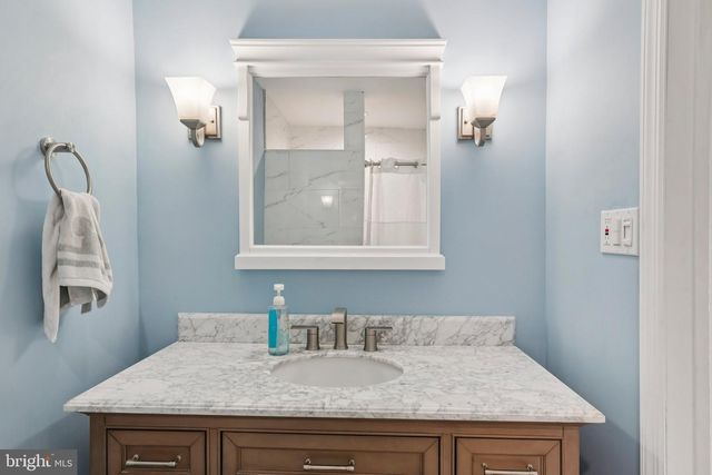 2102 ELBERTA LN, Marlton, NJ 08053