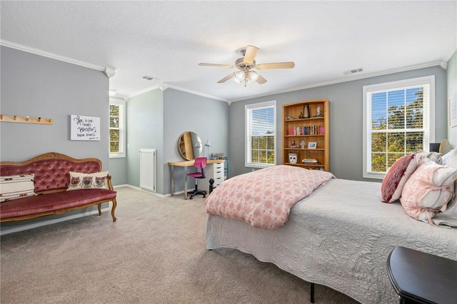 3265 S Barrington Road, Fayetteville, AR 72704