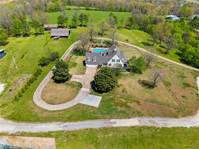 3265 S Barrington Road, Fayetteville, AR 72704
