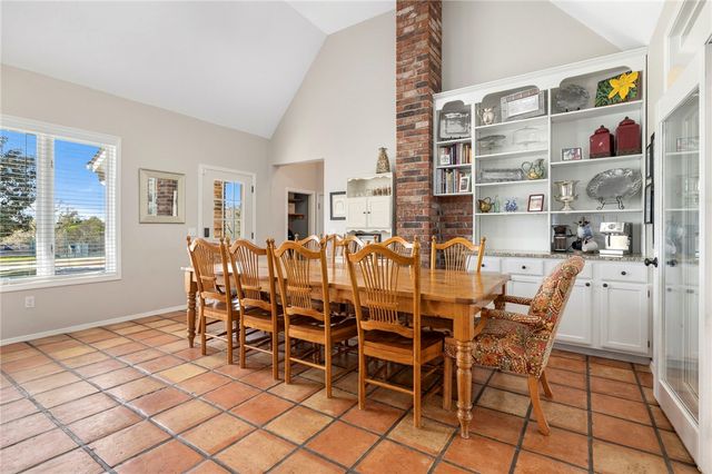 3265 S Barrington Road, Fayetteville, AR 72704