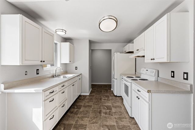 802 Oakcrest Drive SE, Lacey, WA 98503