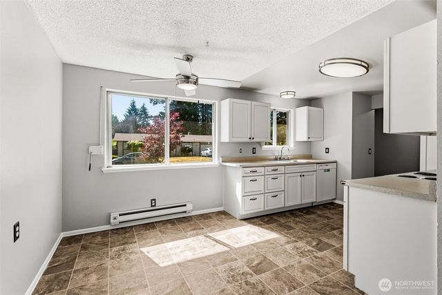 802 Oakcrest Drive SE, Lacey, WA 98503