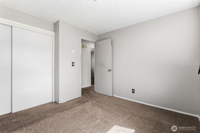 802 Oakcrest Drive SE, Lacey, WA 98503
