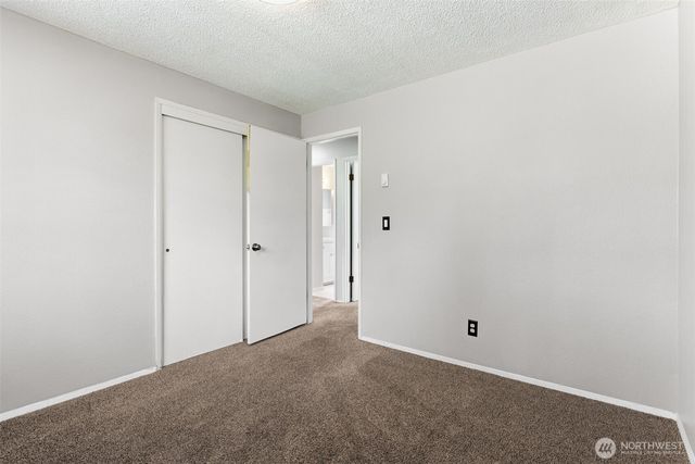802 Oakcrest Drive SE, Lacey, WA 98503