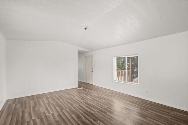 714 CITY VIEW Drive SW, Albuquerque, NM 87105