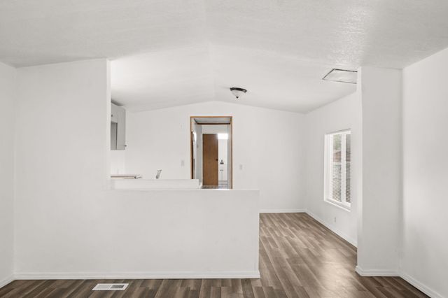 714 CITY VIEW Drive SW, Albuquerque, NM 87105