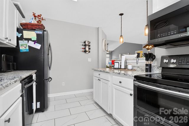 5906 Country Walk Drive, Charlotte, NC 28212