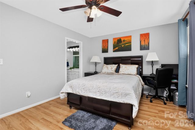 5906 Country Walk Drive, Charlotte, NC 28212