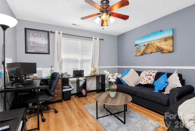 5906 Country Walk Drive, Charlotte, NC 28212