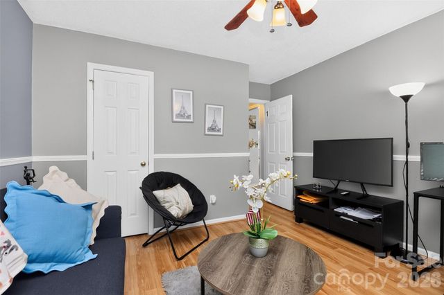 5906 Country Walk Drive, Charlotte, NC 28212