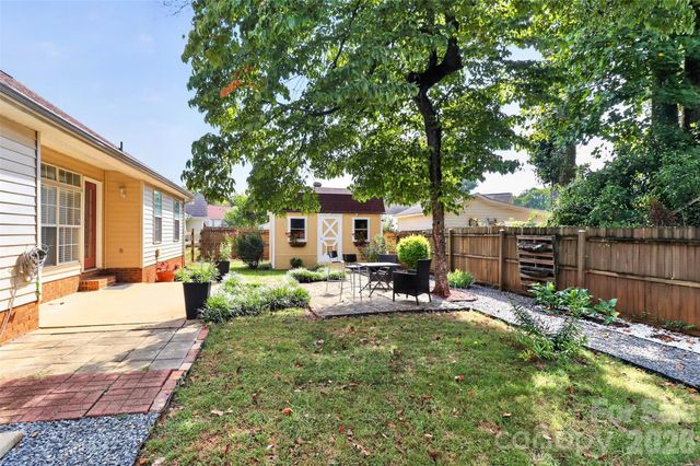 5906 Country Walk Drive, Charlotte, NC 28212
