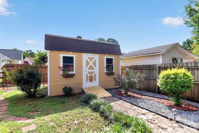 5906 Country Walk Drive, Charlotte, NC 28212