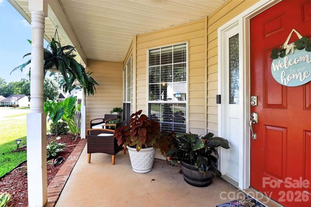 5906 Country Walk Drive, Charlotte, NC 28212
