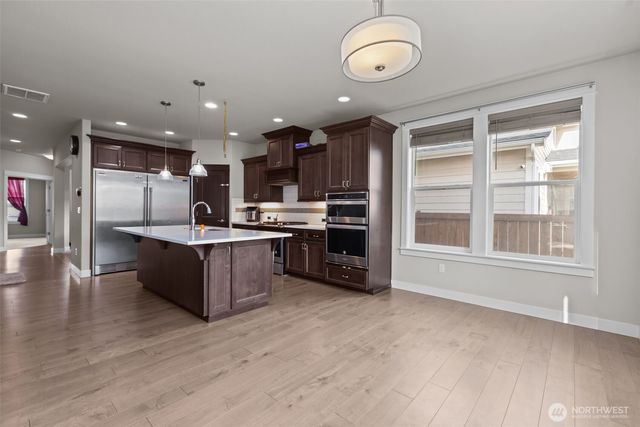 12806 173rd Street Ct E, Puyallup, WA 98374