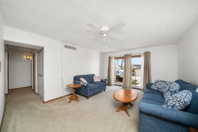 10512 Ridge Cove Drive 11C, Chicago Ridge, IL 60415