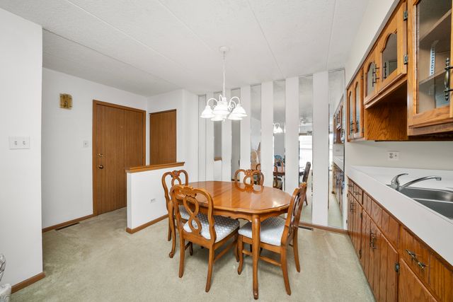 10512 Ridge Cove Drive 11C, Chicago Ridge, IL 60415
