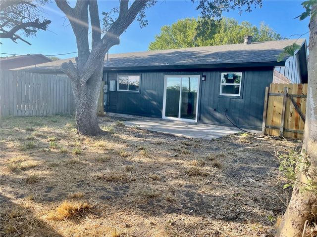 3715 LA PAZ Dr, Corpus Christi, TX 78415