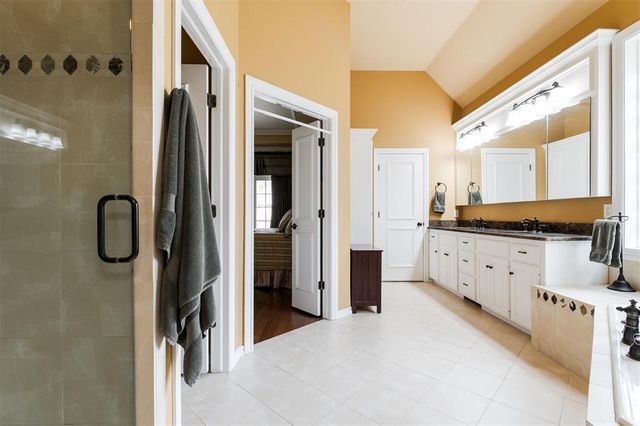 13909 Plantation Way, Edmond, OK 73013