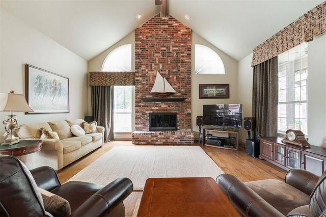 13909 Plantation Way, Edmond, OK 73013