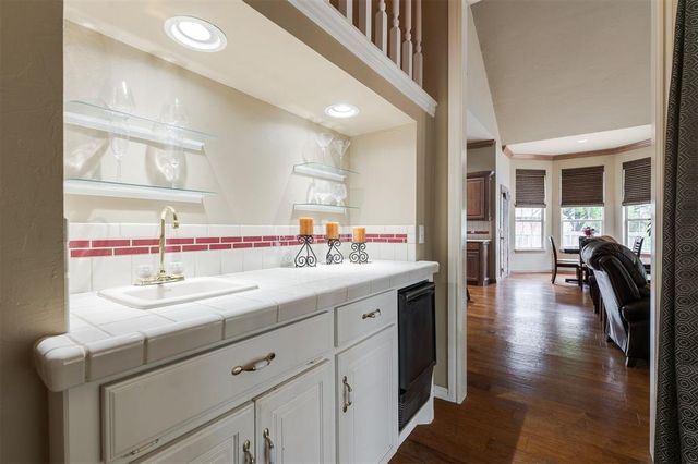 13909 Plantation Way, Edmond, OK 73013