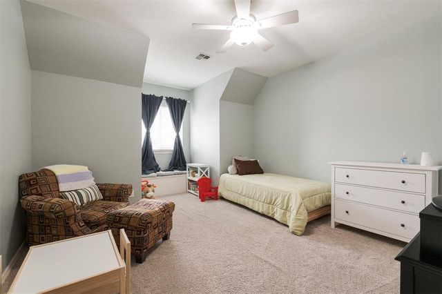 13909 Plantation Way, Edmond, OK 73013