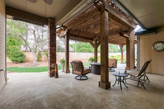 13909 Plantation Way, Edmond, OK 73013