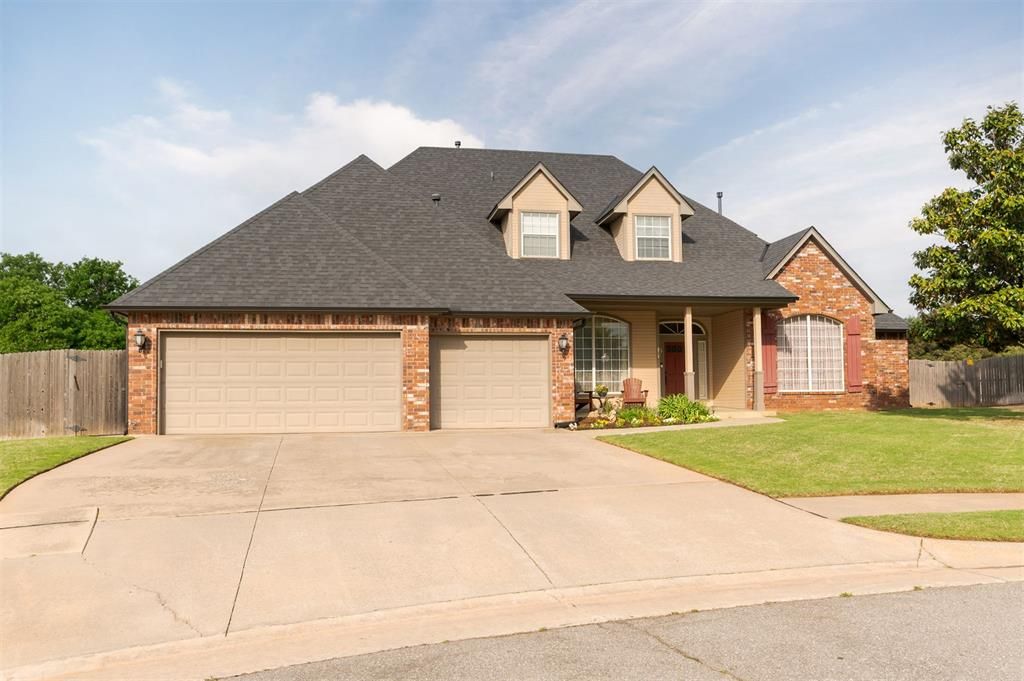 Image 1 of property listing at 13909 Plantation Way, Edmond, OK 73013
