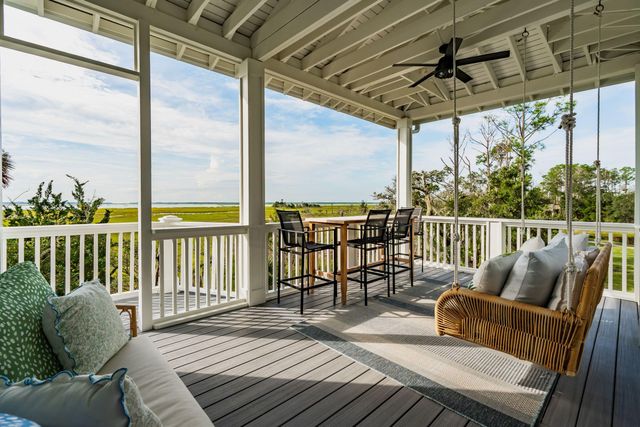1538 Menhaden Lane, Mount Pleasant, SC 29466