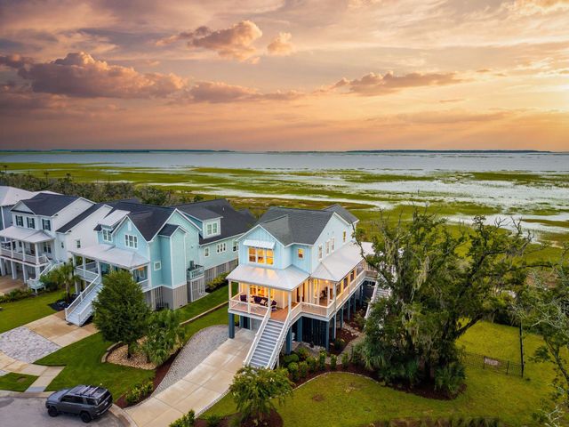 1538 Menhaden Lane, Mount Pleasant, SC 29466