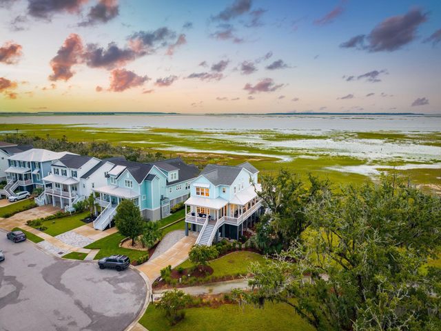 1538 Menhaden Lane, Mount Pleasant, SC 29466