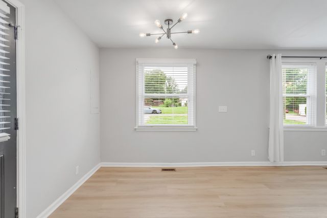 304 Lallemand Ct, Nashville, TN 37211