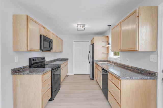 304 Lallemand Ct, Nashville, TN 37211