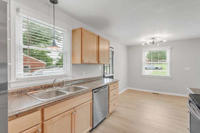 304 Lallemand Ct, Nashville, TN 37211