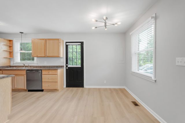 304 Lallemand Ct, Nashville, TN 37211