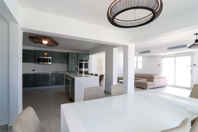 2073 CACIQUE STREET, San Juan, PR 00911