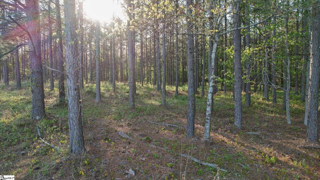 05 Garlington Road, Mountville, SC 29370