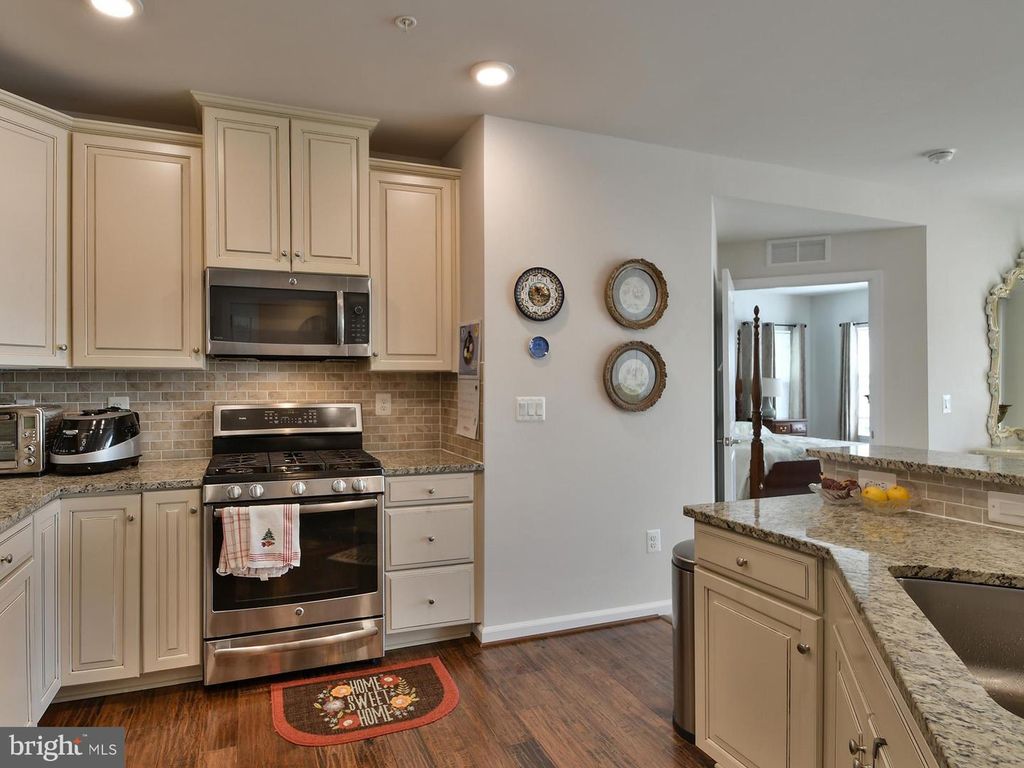 Image 10 of property listing at 2241 JOHN GRAVEL RD #M, Marriottsville, MD 21104
