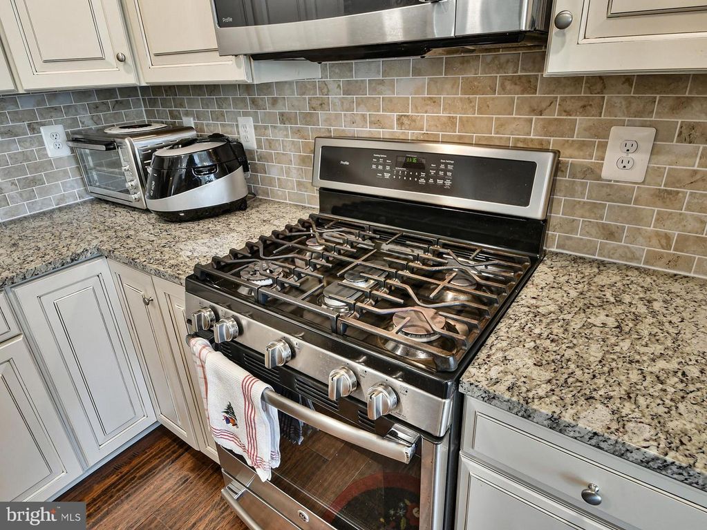 Image 11 of property listing at 2241 JOHN GRAVEL RD #M, Marriottsville, MD 21104
