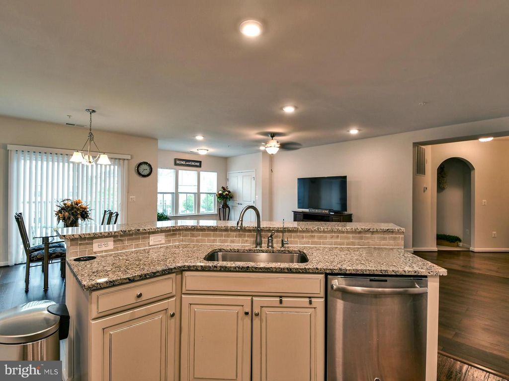 Image 13 of property listing at 2241 JOHN GRAVEL RD #M, Marriottsville, MD 21104