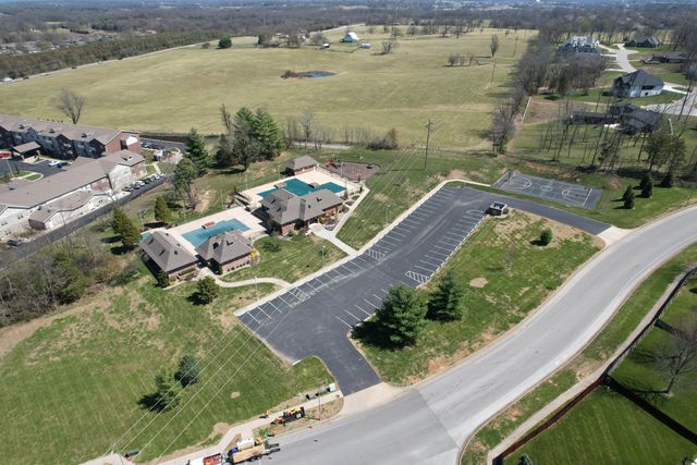 921 E Thorndale Drive, Nixa, MO 65714